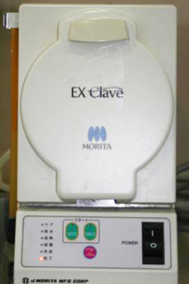 小型高圧蒸気滅菌器